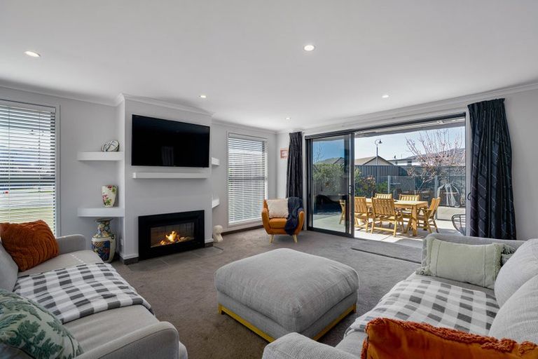 Photo of property in 28 Matthews Crescent, Cromwell, 9310