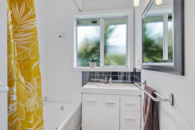 Photo of property in 283 Westminster Street, Mairehau, Christchurch, 8013