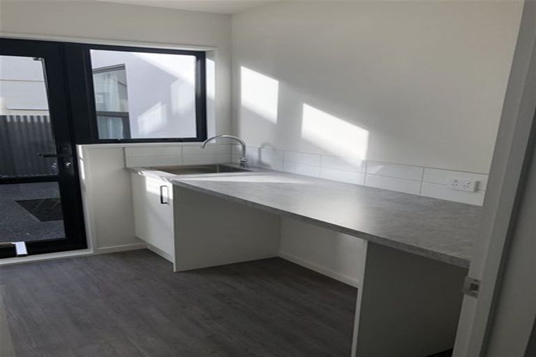 Photo of property in 49 Olliviers Road, Phillipstown, Christchurch, 8011