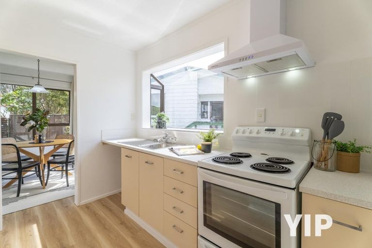 Photo of property in 52f1 Guadeloupe Crescent, Grenada Village, Wellington, 6037