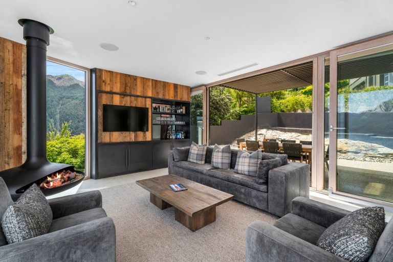 Photo of property in 32 Edinburgh Drive, Queenstown, 9300