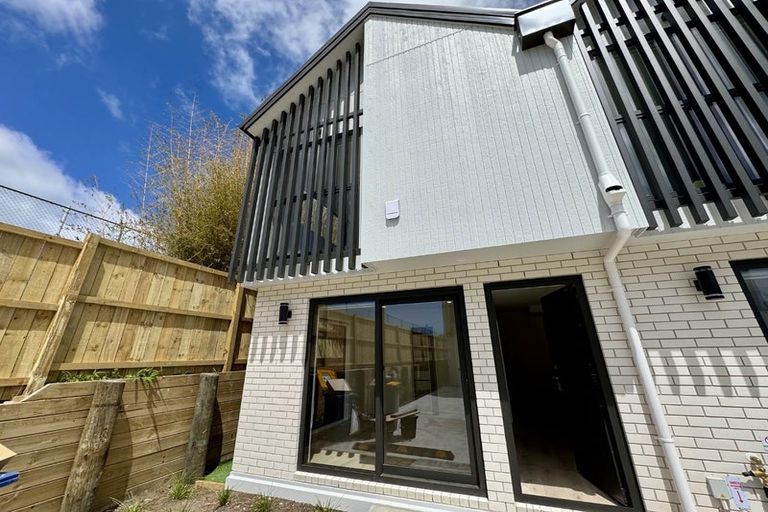 Photo of property in 7/36 Fairdale Place, Birkdale, Auckland, 0626