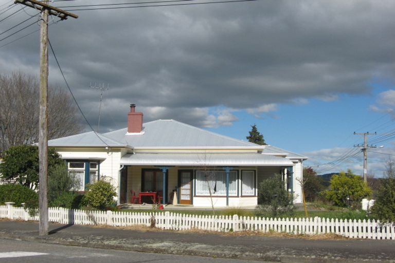 Photo of property in 51 Kenilworth Street, Waipawa, 4210