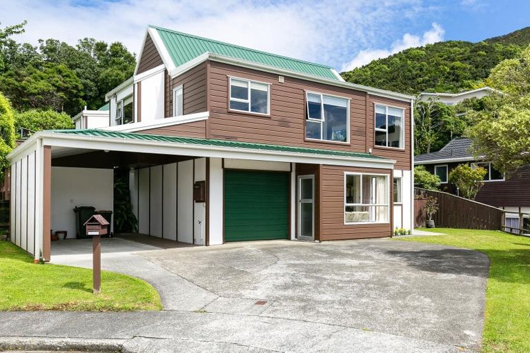 Photo of property in 9 Epping Grove, Karori, Wellington, 6012
