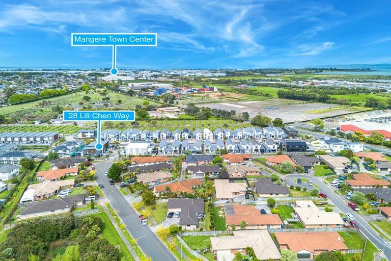 Photo of property in 28 Lili Chen Way, Mangere Bridge, Auckland, 2022