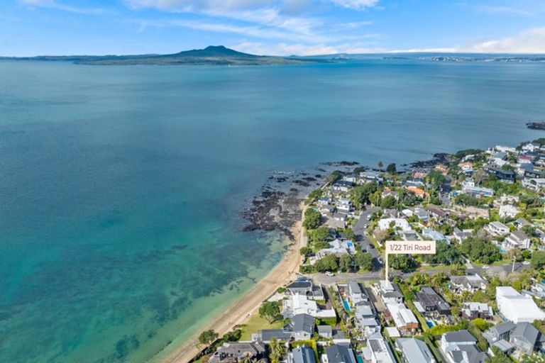 Photo of property in 22 Tiri Road, Milford, Auckland, 0620
