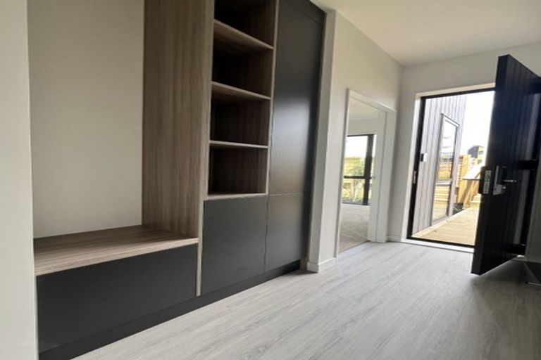 Photo of property in 28 Neretva Avenue, Massey, 0614