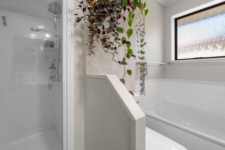 Photo of property in 21 James Cook Drive, Welcome Bay, Tauranga, 3112