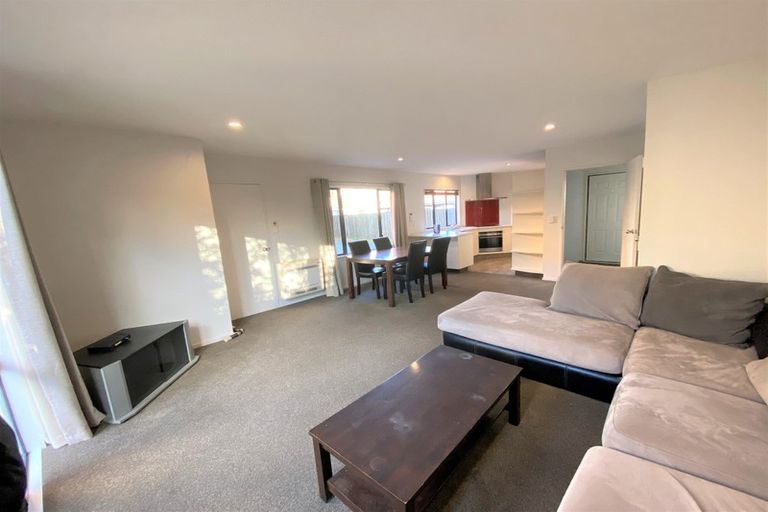 Photo of property in 2/90 Picton Avenue, Riccarton, Christchurch, 8011