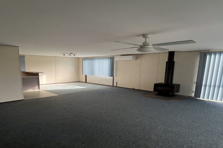 Photo of property in 2/141 Carnoustie Drive, Wattle Downs, Auckland, 2103