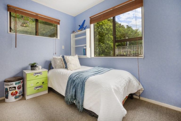 Photo of property in 5 Solway Place, Papakowhai, Porirua, 5024