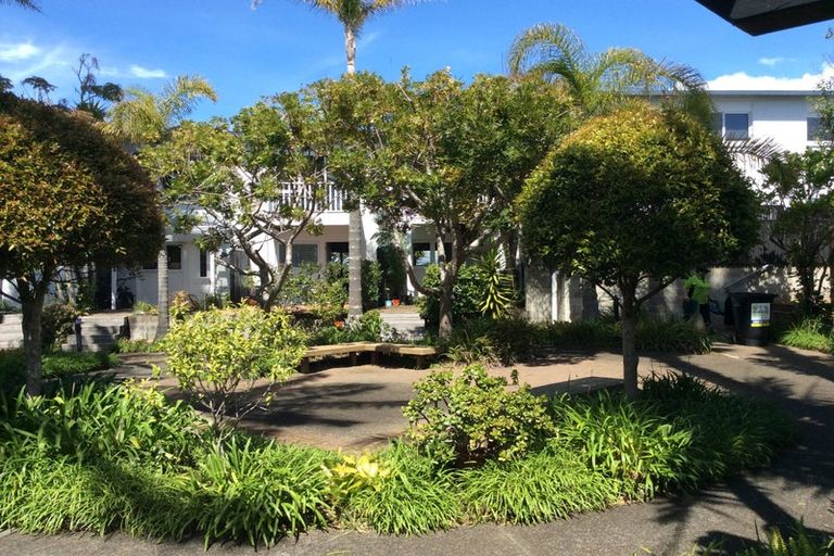 Photo of property in 5/72 Kitchener Road, Milford, Auckland, 0620