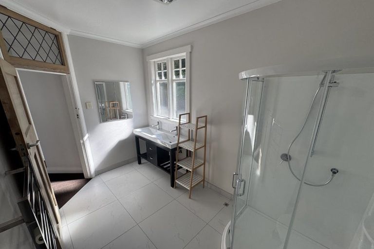 Photo of property in 14 Glen Road, Kelburn, Wellington, 6012