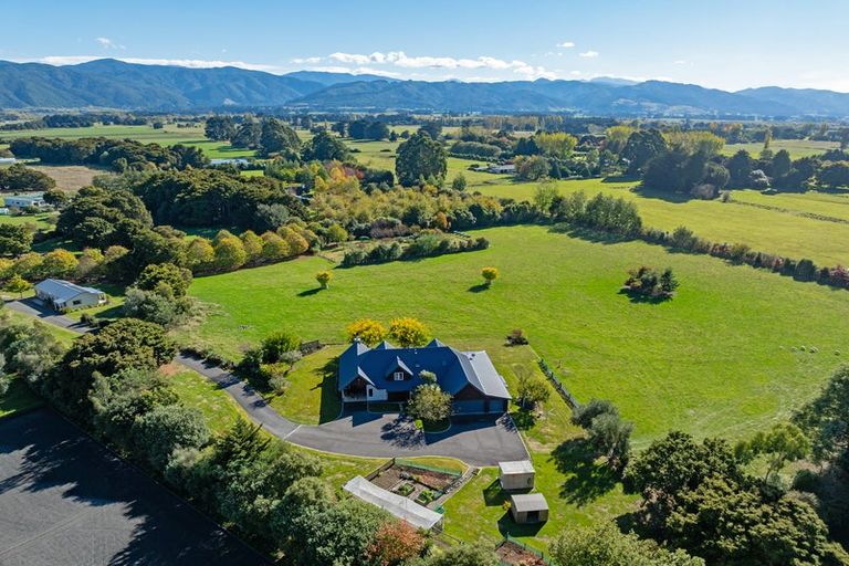 Photo of property in 72c Woodside Road, Woodside, Greytown, 5794