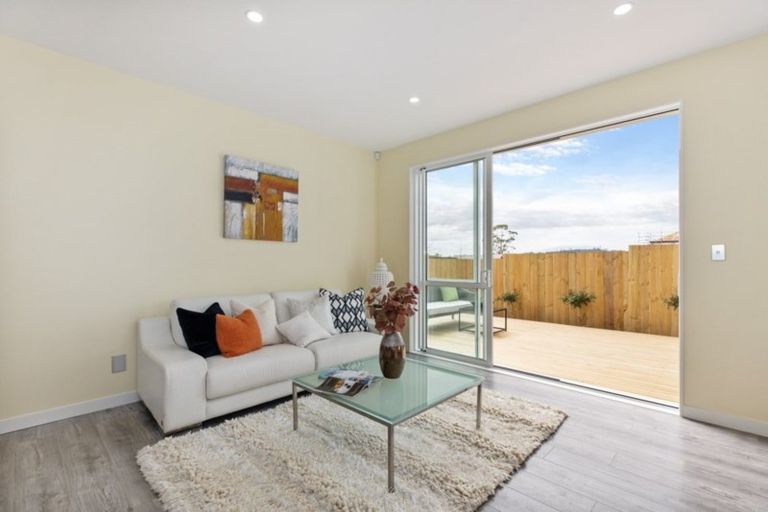 Photo of property in 40 Kokowai Parade, Hobsonville, Auckland, 0616