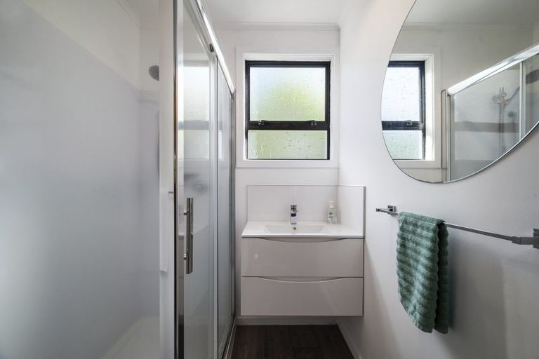 Photo of property in 13 Tirita Street, Kawaha Point, Rotorua, 3010