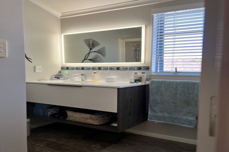 Photo of property in 50d Puketapu Road, Taradale, Napier, 4112