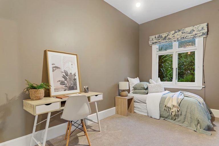 Photo of property in 91 Opawa Road, Opawa, Christchurch, 8023