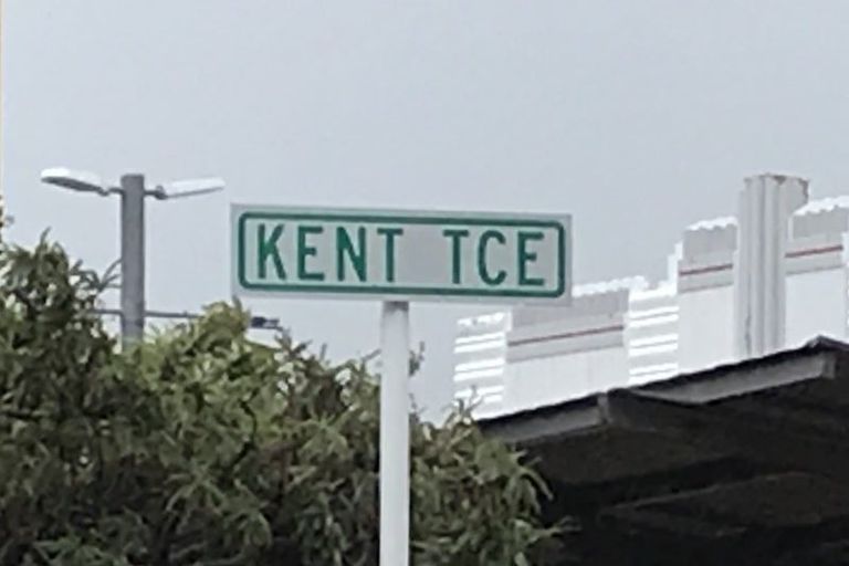 Photo of property in 17 Kent Terrace - Kent Apartments, 6d/16 Kent Terrace, Mount Victoria, Wellington, 6011