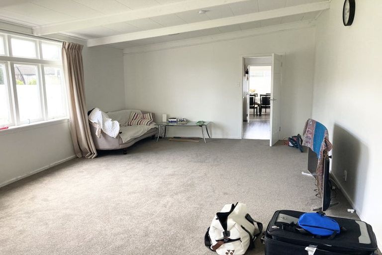 Photo of property in 11 Miro Street, New Lynn, Auckland, 0600