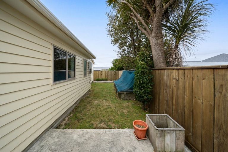 Photo of property in 4a Mana Avenue, Titahi Bay, Porirua, 5022