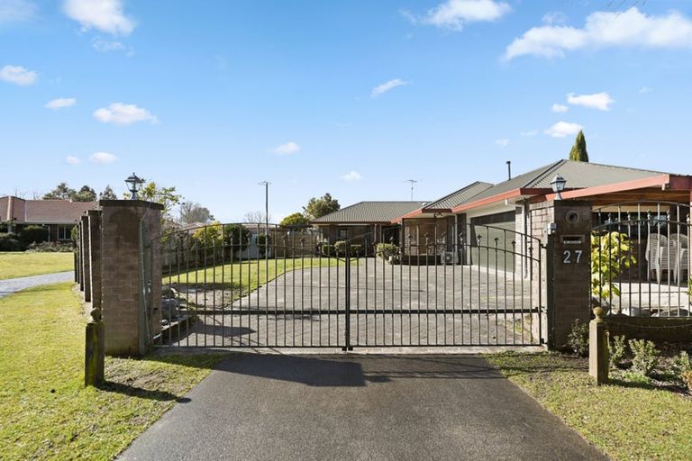 Photo of property in 27 Halcione Close, Flagstaff, Hamilton, 3210