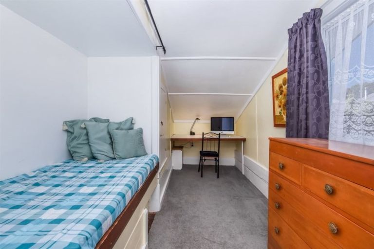 Photo of property in 5 Karaka Street, Helensville, 0800