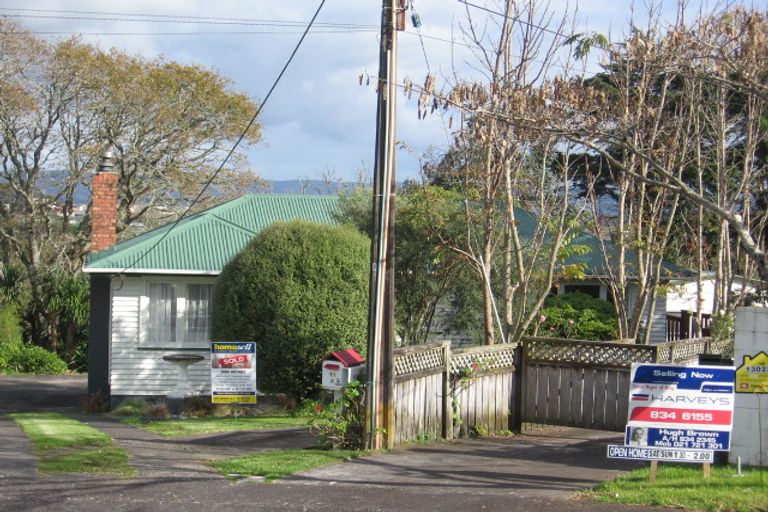 Photo of property in 11 Hughes Terrace, Te Atatu Peninsula, Auckland, 0610