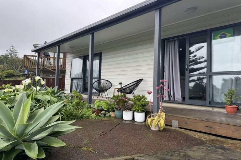 Photo of property in 10 Stredwick Drive, Torbay, Auckland, 0630