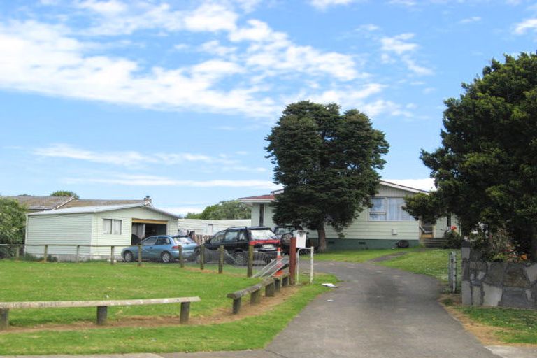 Photo of property in 11 Norton Place, Mangere, Auckland, 2022