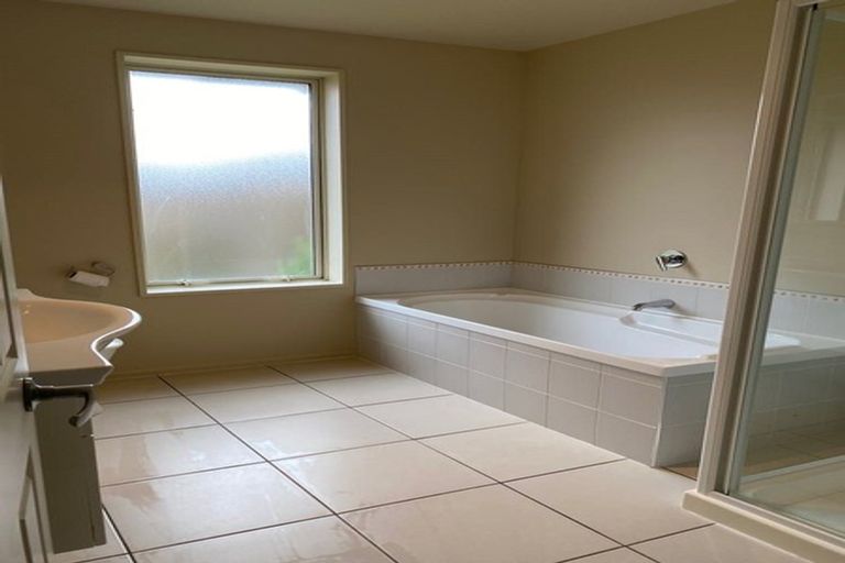 Photo of property in 37 Awatea Gardens, Wigram, Christchurch, 8042