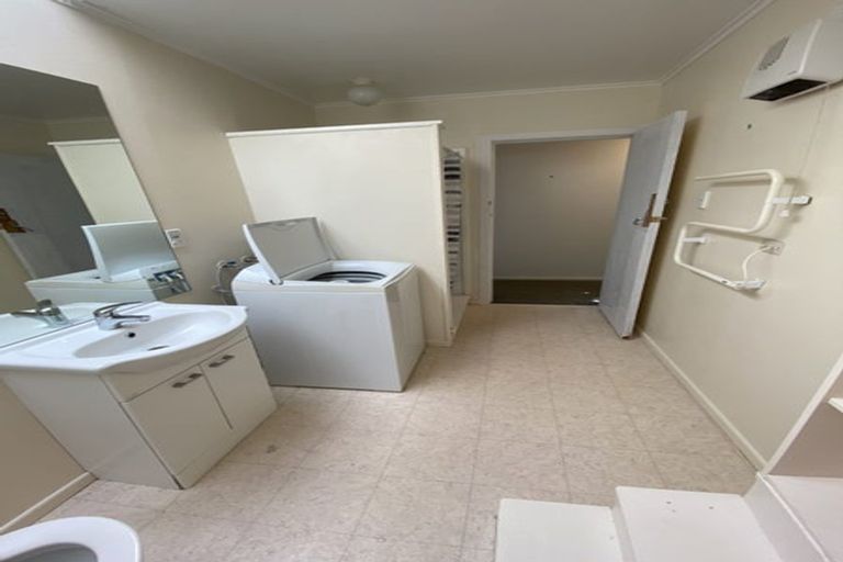 Photo of property in 72 Warwick Street, Wilton, Wellington, 6012