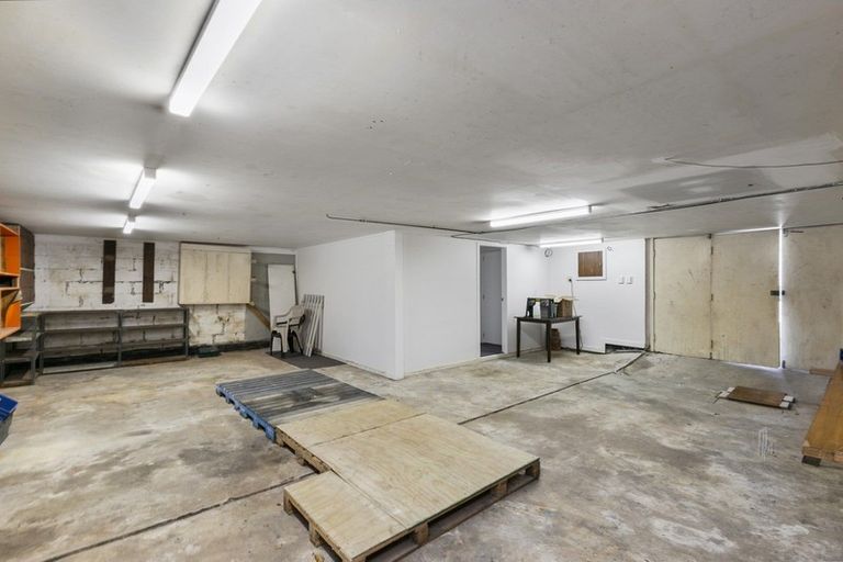 Photo of property in 29 Palm Avenue, Lyall Bay, Wellington, 6022