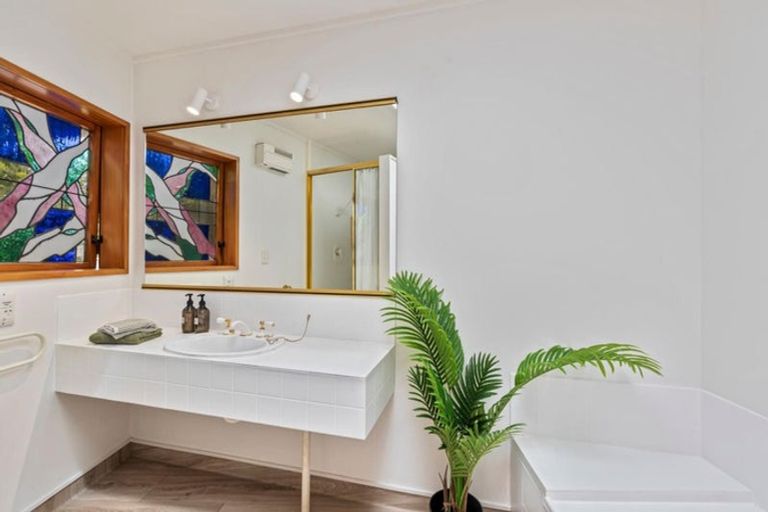 Photo of property in 7 Hurunui Street, Waikanae, 5036