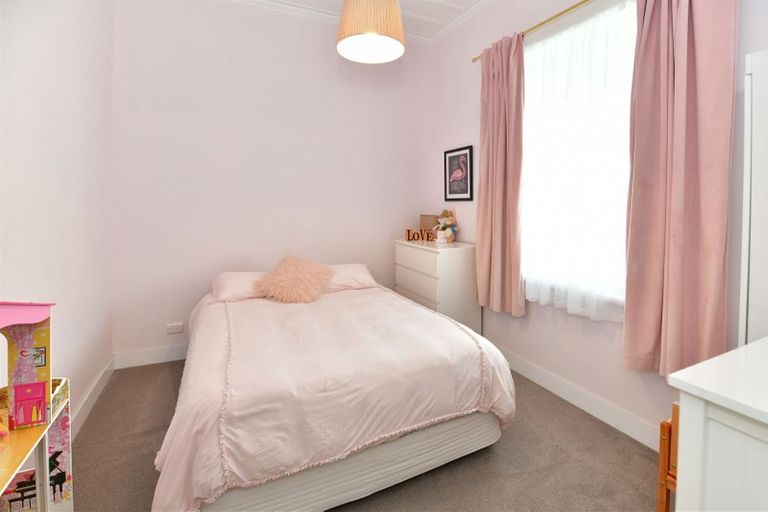 Photo of property in 28 Rata Street, Helensville, 0800