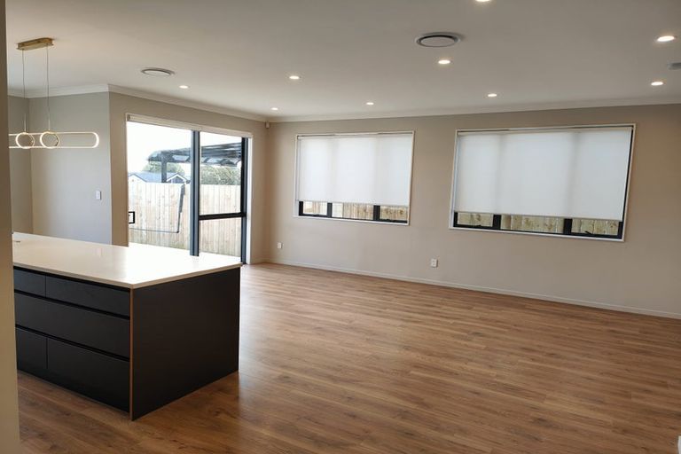 Photo of property in 6 Hautoa Lane, Flat Bush, Auckland, 2019