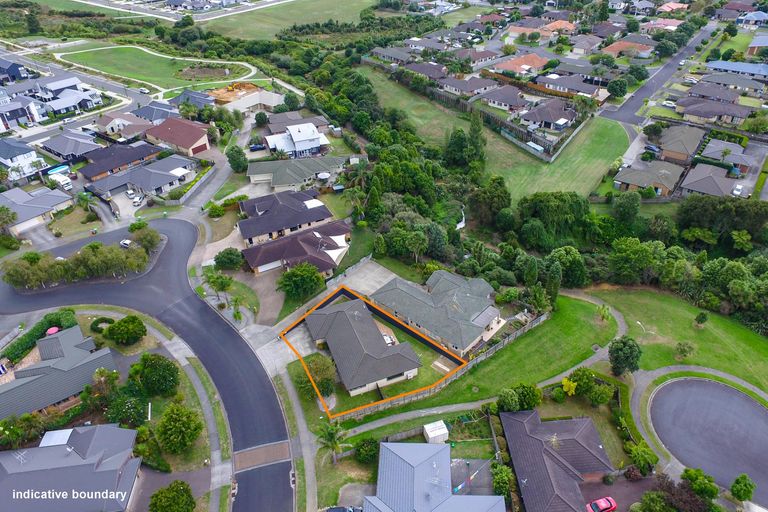 Photo of property in 24 Greig Place, Pukekohe, 2120