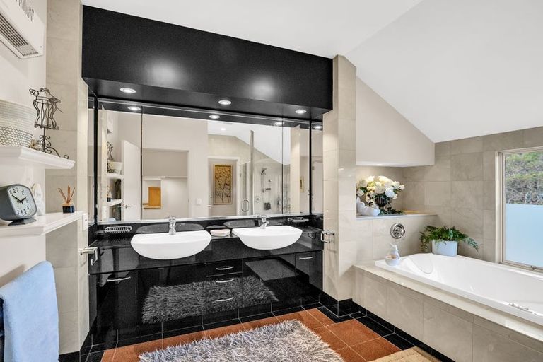 Photo of property in 4 Sanderson Place, Havelock North, 4130