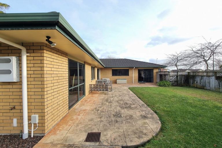 Photo of property in 91 Moyrus Crescent, East Tamaki Heights, Auckland, 2016