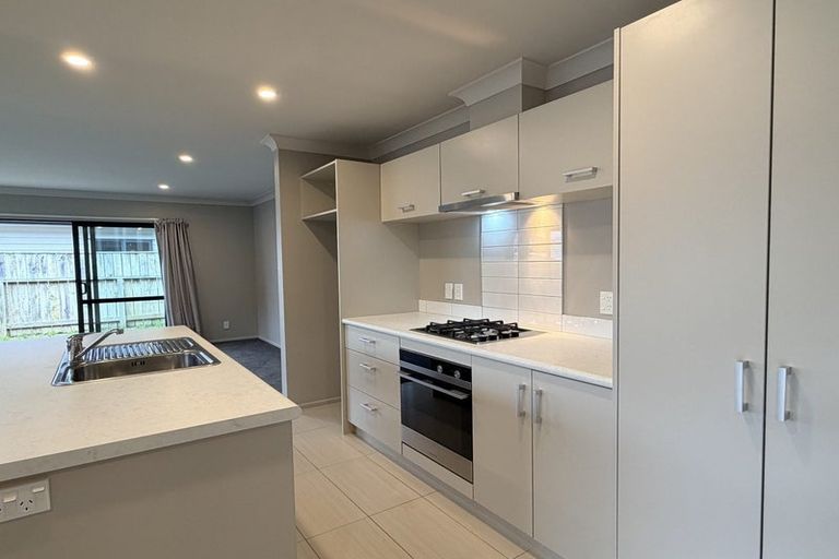 Photo of property in 27 Moonsail Drive, Whitby, Porirua, 5024