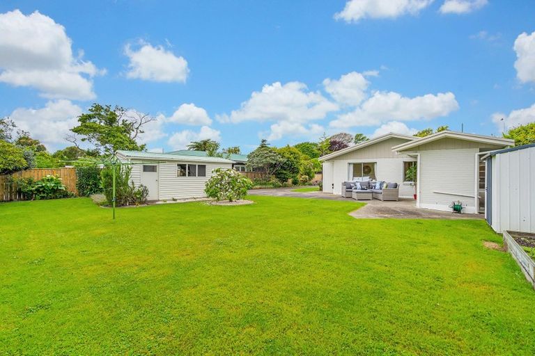 Photo of property in 8 Leybourne Avenue, Waikanae, 5036