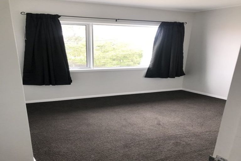 Photo of property in 3/175 Queens Drive, Lyall Bay, Wellington, 6022