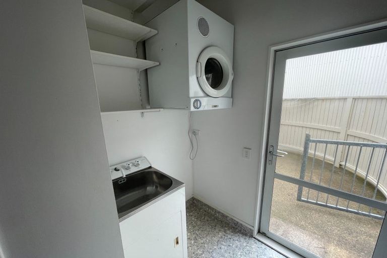 Photo of property in 8/7 Henry Street, Kilbirnie, Wellington, 6022