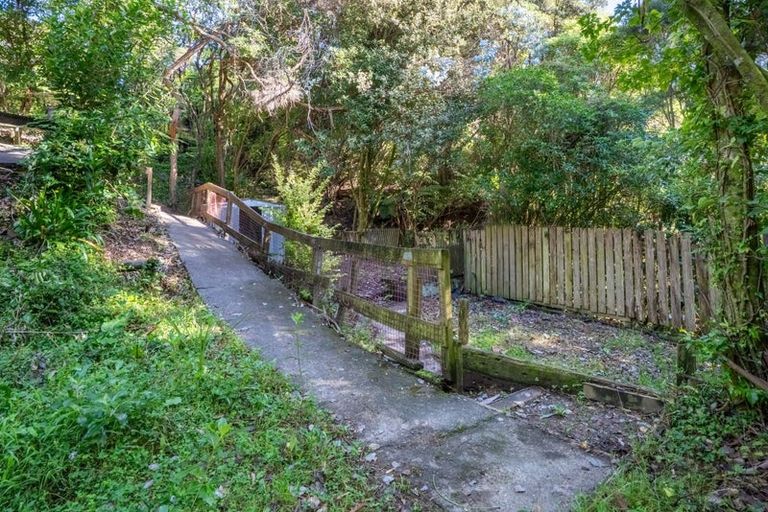 Photo of property in 15 Woolwich Close, Whitby, Porirua, 5024