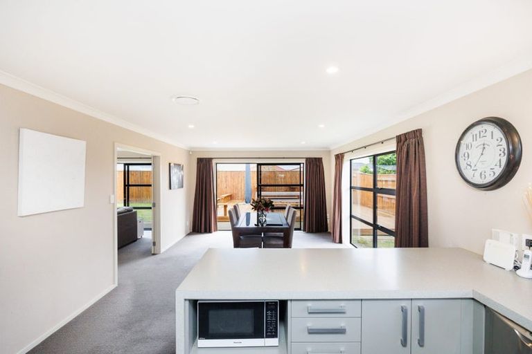 Photo of property in 35 Rosalie Terrace, Kelvin Grove, Palmerston North, 4414