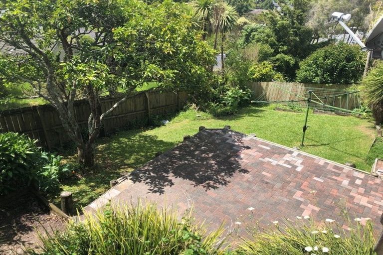 Photo of property in 2/77 Stanley Road, Glenfield, Auckland, 0629