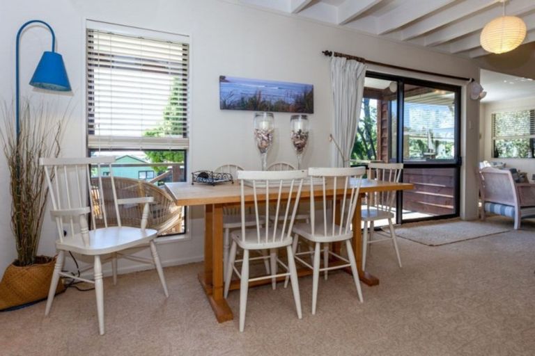 Photo of property in 131 Park Avenue, Whangamata, 3620