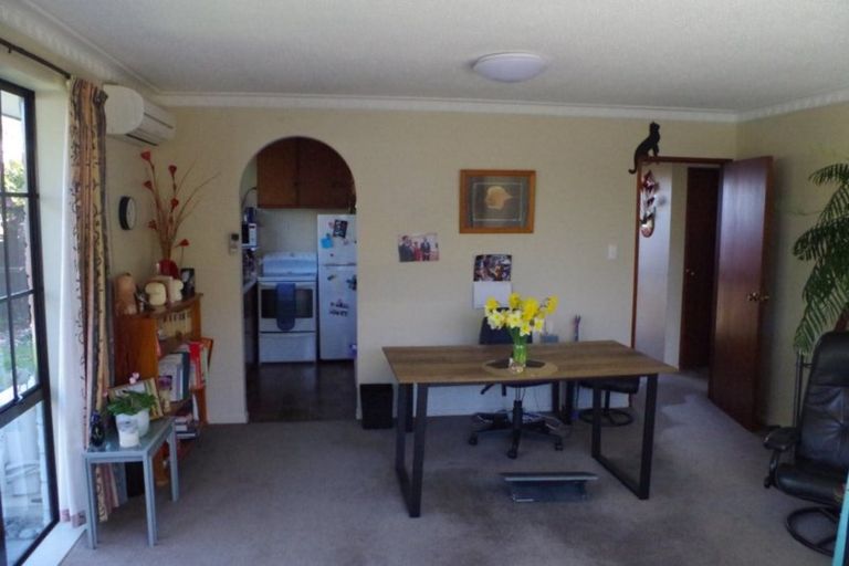 Photo of property in 14 Resolution Place, Bryndwr, Christchurch, 8053