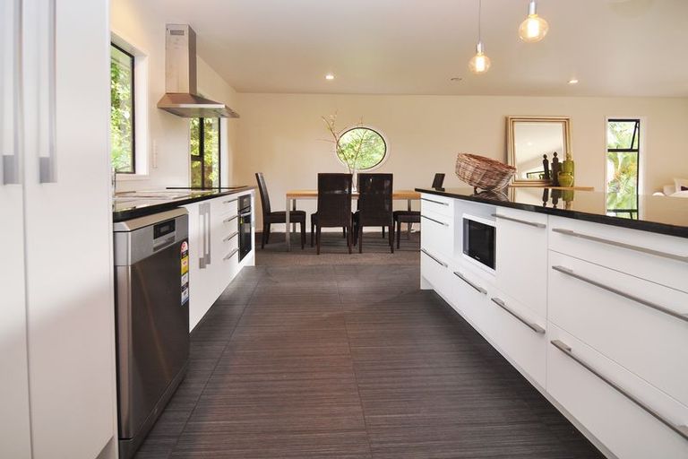 Photo of property in 168 Huia Road, Titirangi, Auckland, 0604