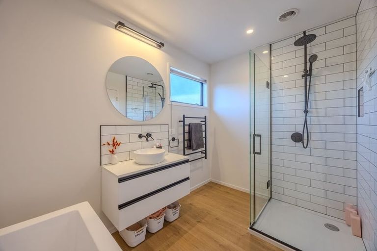 Photo of property in 7 Hebbard Court, Albert Town, Wanaka, 9305